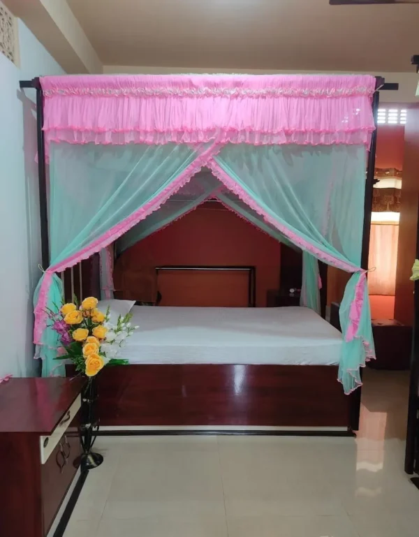 mosquito net bed decoration in pink color